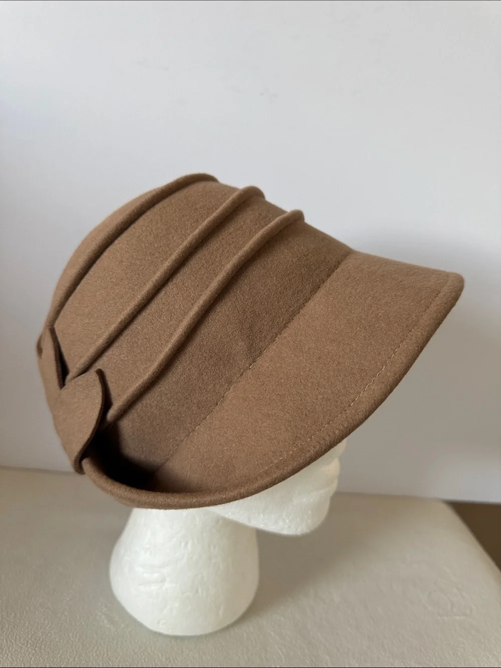 DeLux wool cloche hat
